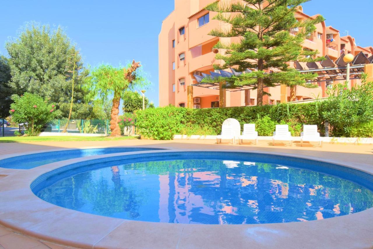 Sunny And Central Apartment Albufeira Exterior photo